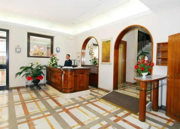 Отель Santa Prisca 2*